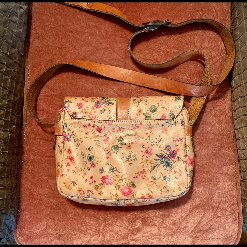 Patricia Nash floral crossbody bag - Picture 2 of 5